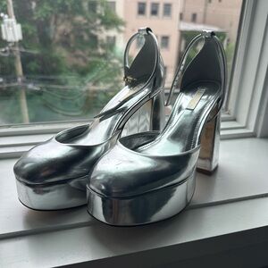 Larroudé Ari Silver Metallic Platform Heels